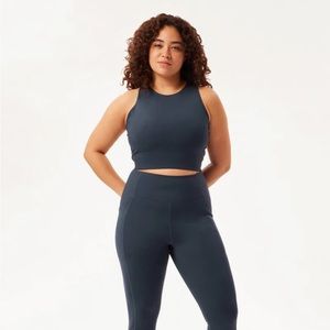 GIRLFRIEND COLLECTIVE Dylan Tank Bra - Midnight